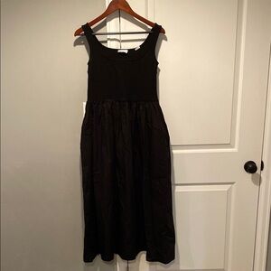 Black maxi dress with Scoop Neck